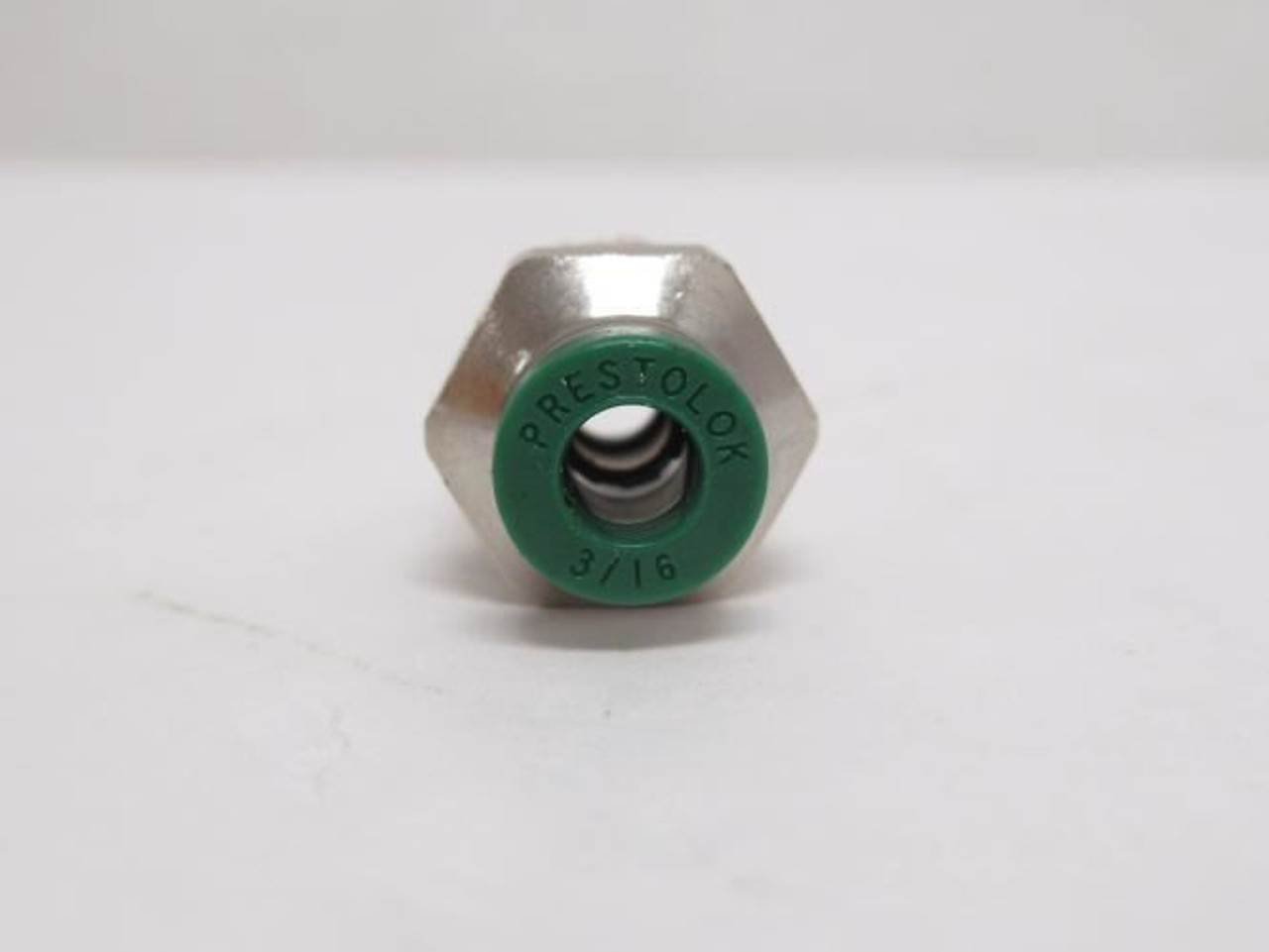 Parker W68PLP-3-4; Lot-2 Male Connectors; 3/16"PTC x 1/4NPT