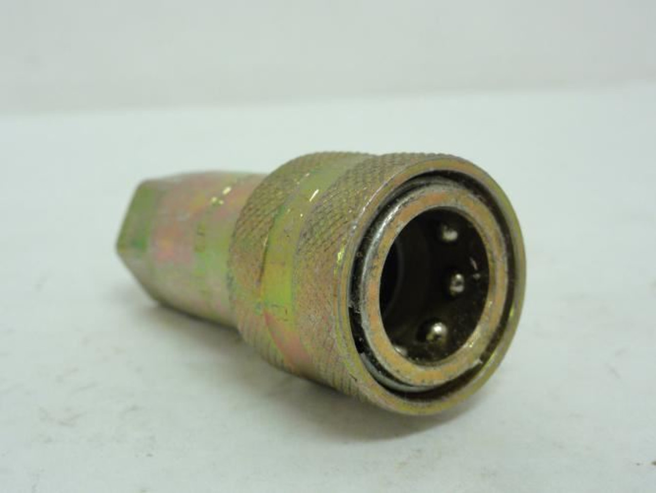 IT 701-04-04S;  Female QD Connector; 1/4"; ISO 7241-1 IT 701-04-04S;  Female QD Connector; 1/4"; ISO 7241-1