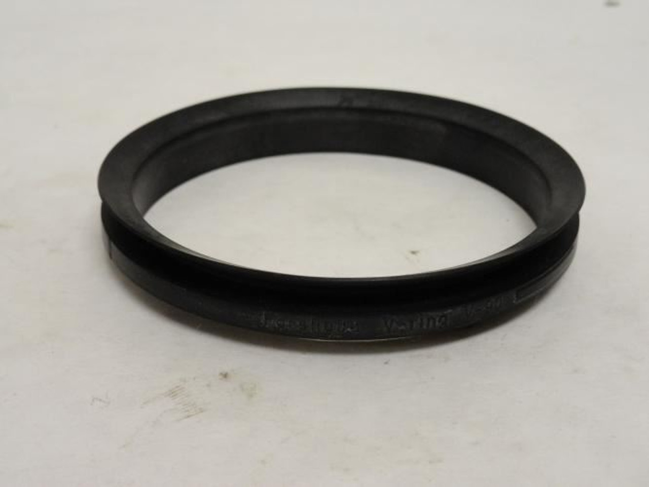 CR 400901; V-Ring 3.47"-3.66" Shaft Range x 4.21" OD