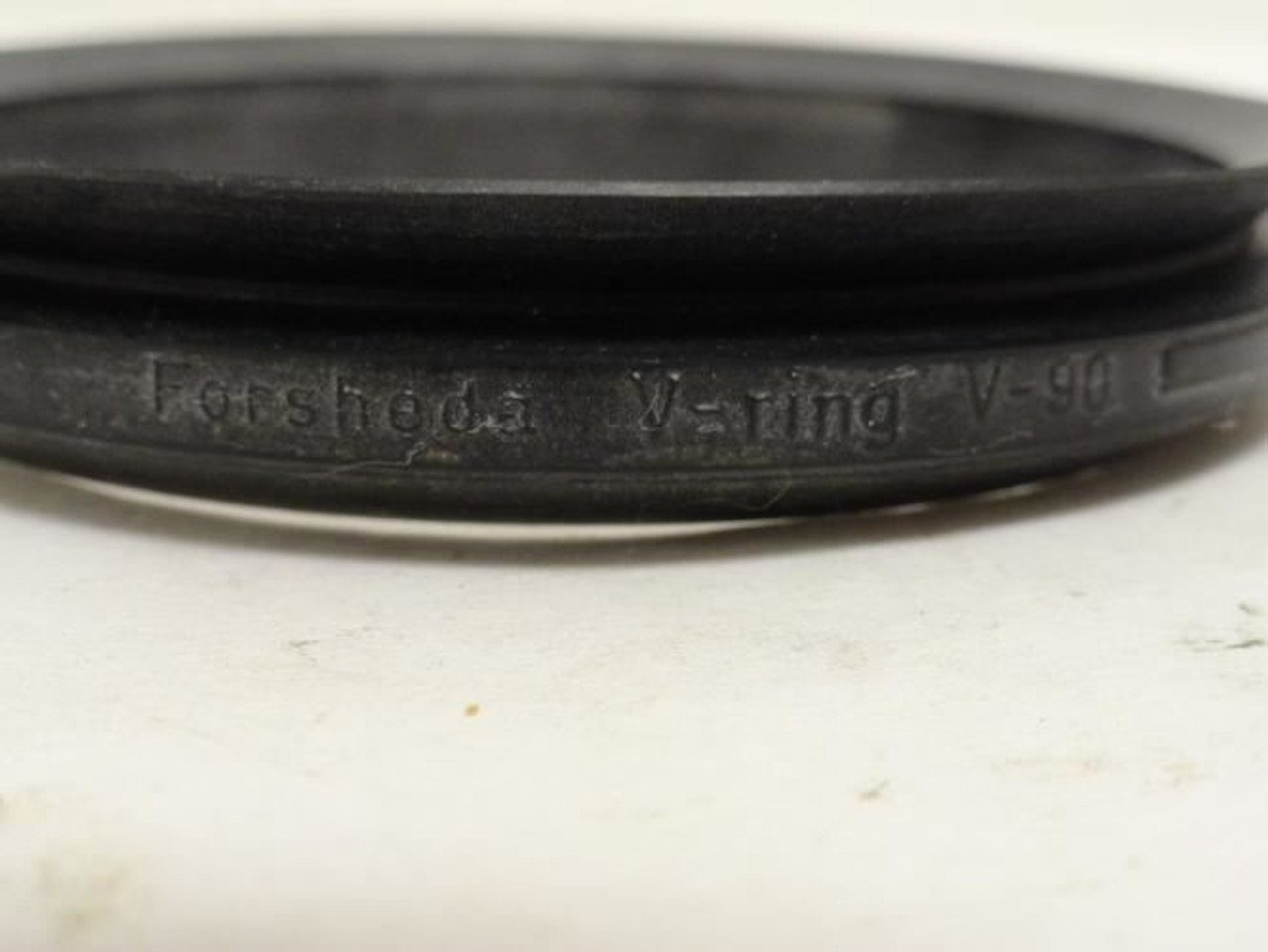 CR 400901; V-Ring 3.47"-3.66" Shaft Range x 4.21" OD