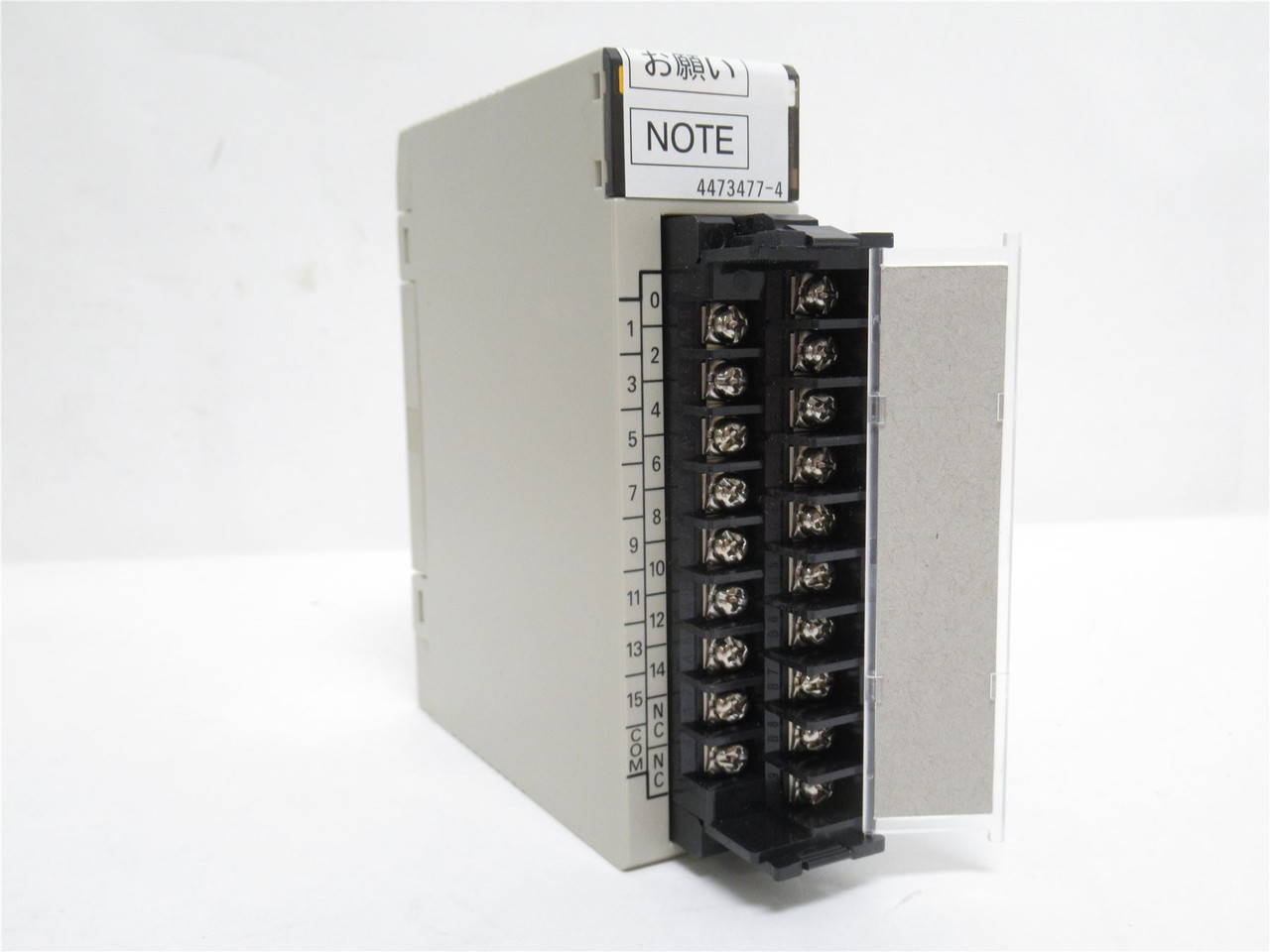 Omron C200H-0C225; Output Module; 250VAC In; 24VDC Out