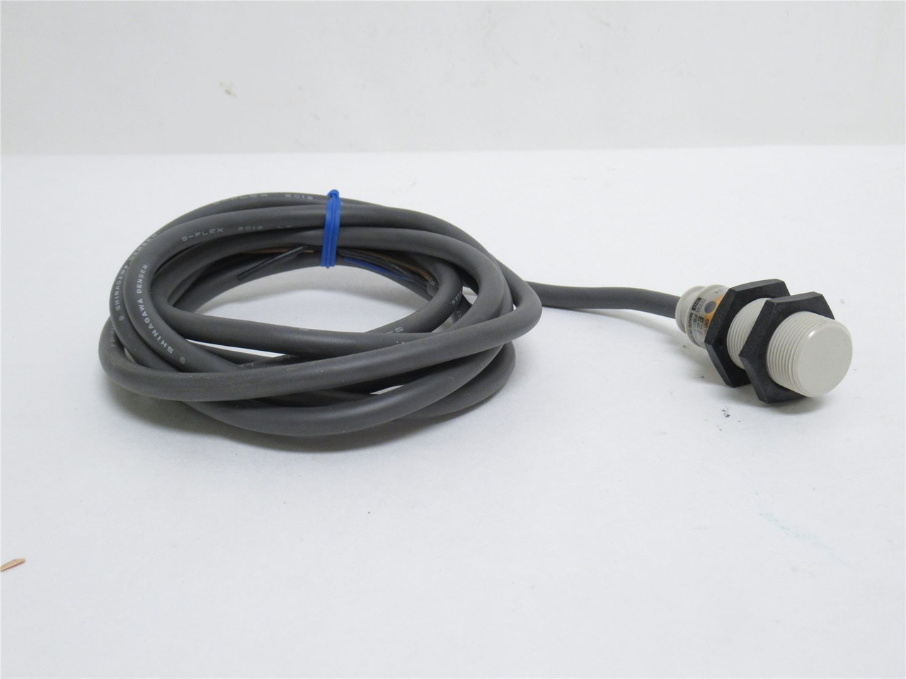 Omron E2F-X5E1; Inductive Proximity Sensor; 10-30VDC; 2m Wire