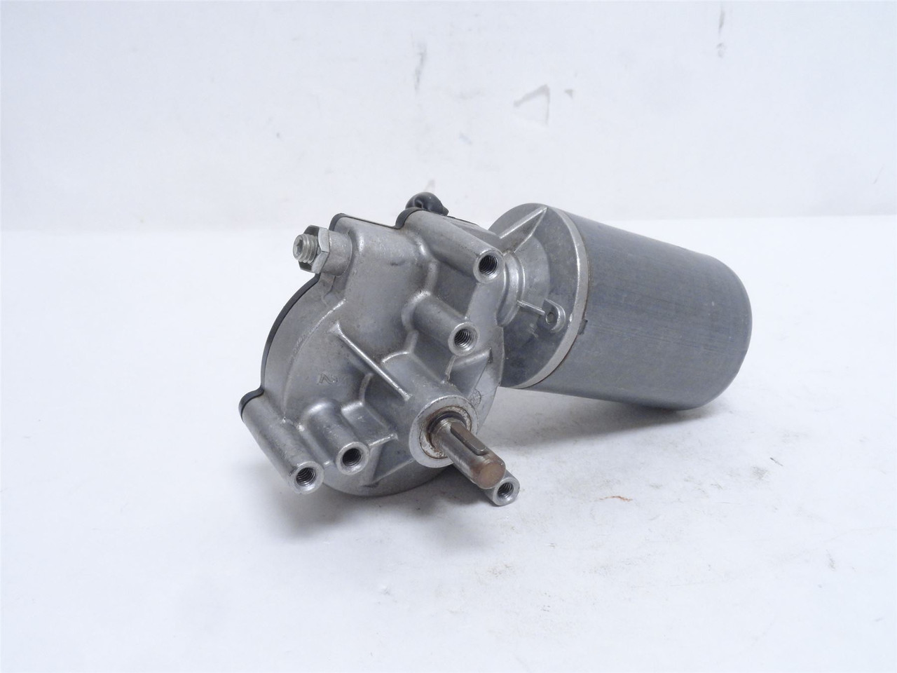 Doga 111.9031.30.00; Geared Motor 70RPM 3Nm; 62:1 Ratio; 24VDC Doga 111.9031.30.00; Geared Motor 70RPM 3Nm; 62:1 Ratio; 24VDC