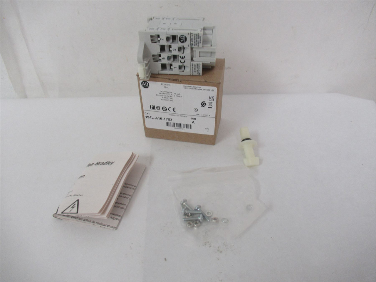 Allen-Bradley 194L-A16-1753;  Load Switch16 A3 PolesOFF ON 90