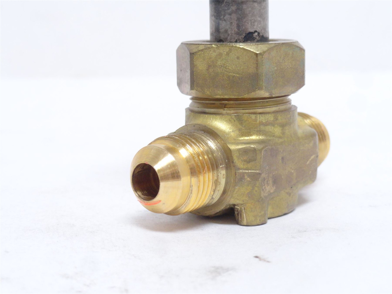 Sporlan B6F1; Solenoid Valve Body; 3/8“SAE 45Deg; No Coil