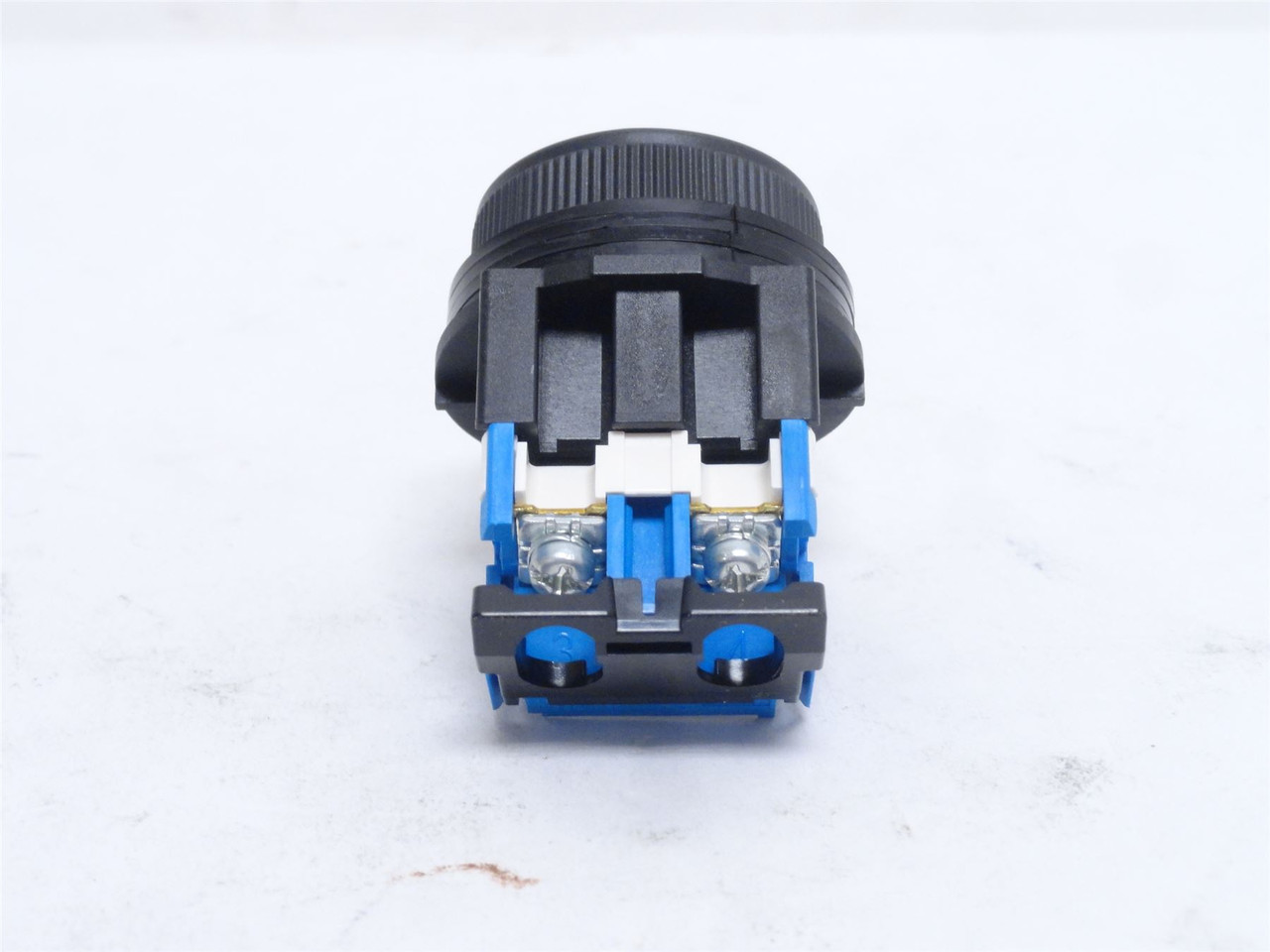 Fuji AR30FOR-10G; Momentary Push-Button; Green; 30mm