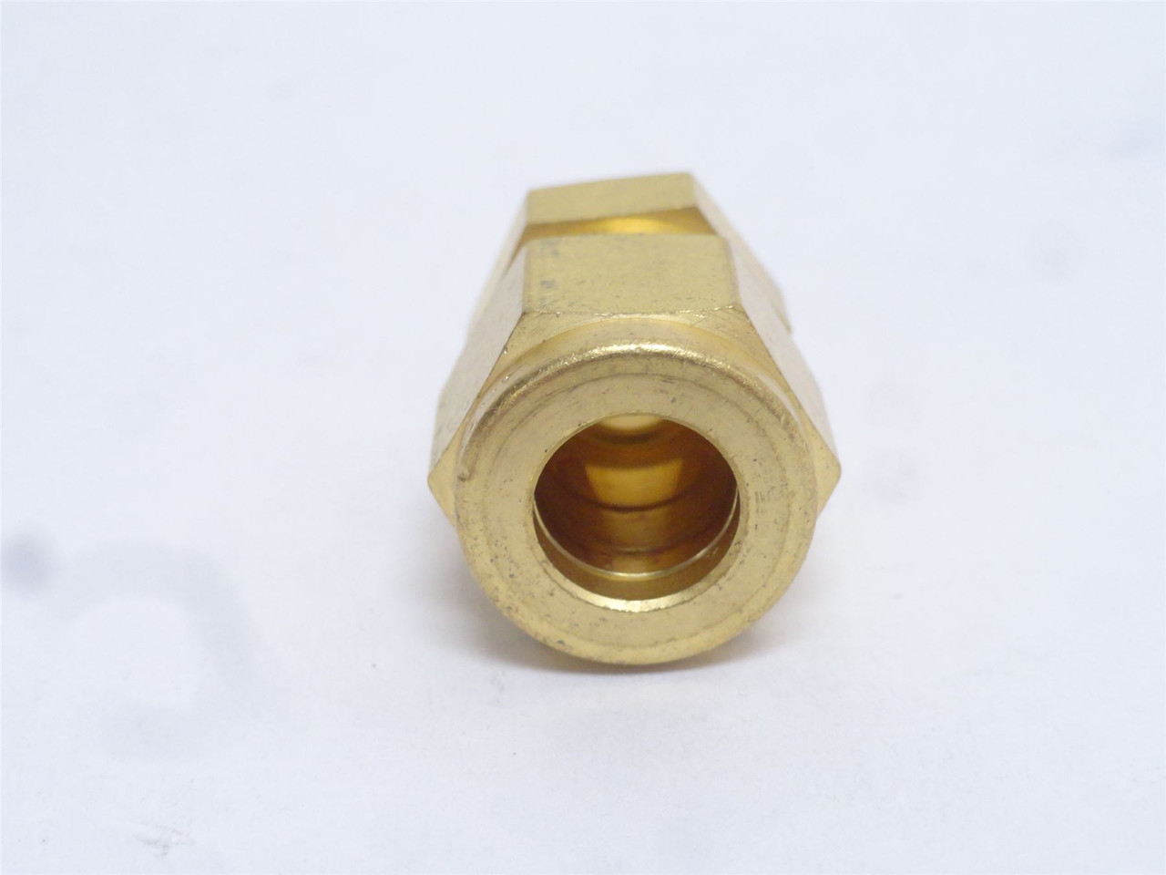Swagelok B-600-12; Brass Tube Fitting 3/8" Tube x  3/8NPT