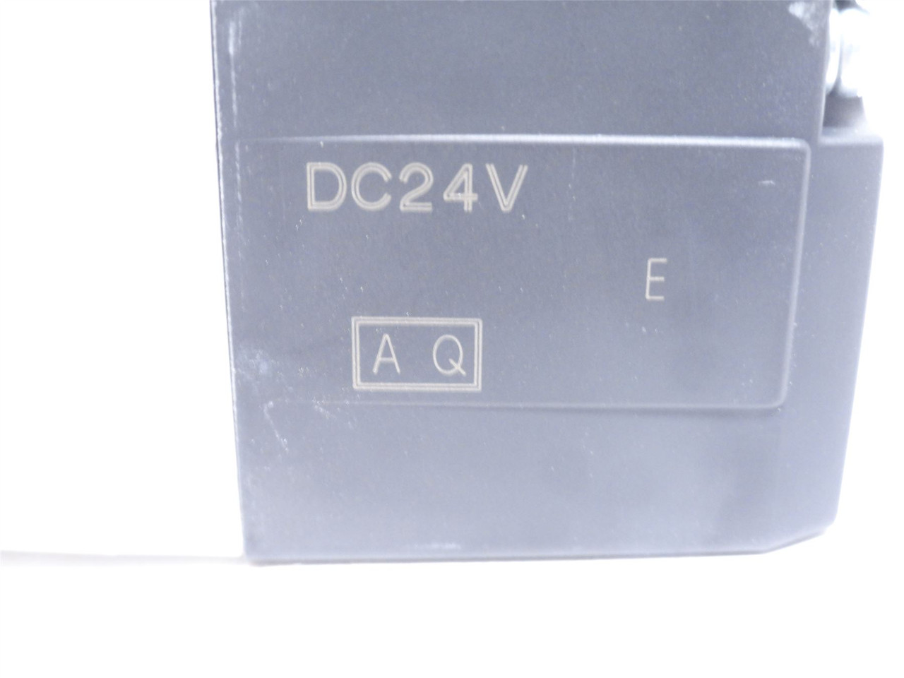 SMC VT307W-5DZ1-01N-F; Solenoid Valve; 101.2kPa-0.1MPa; 24VDC