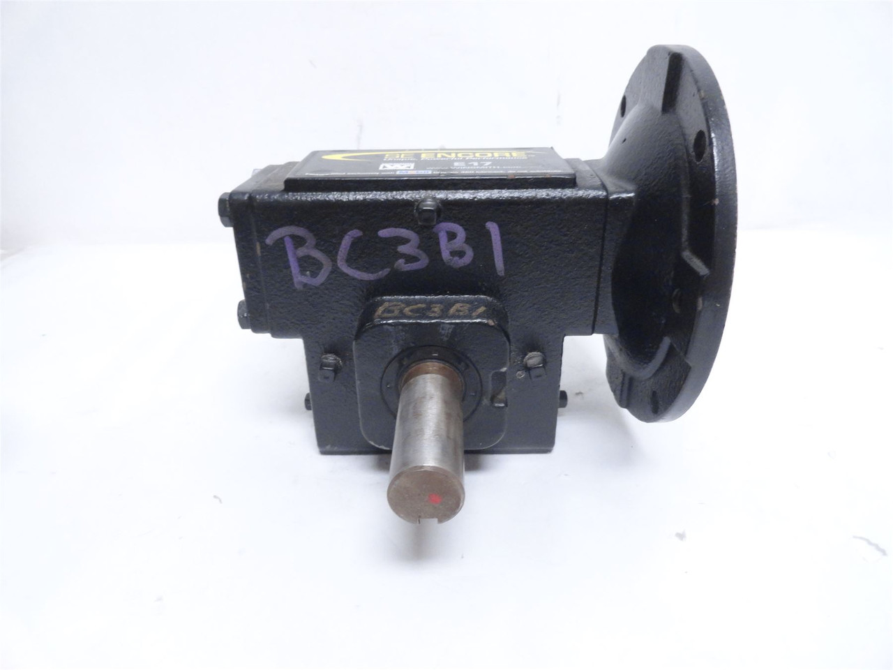 Winsmith E17MDNS21000EK; Gearbox; 30:1 Ratio; RA; 0.66HP Winsmith E17MDNS21000EK; Gearbox; 30:1 Ratio; RA; 0.66HP