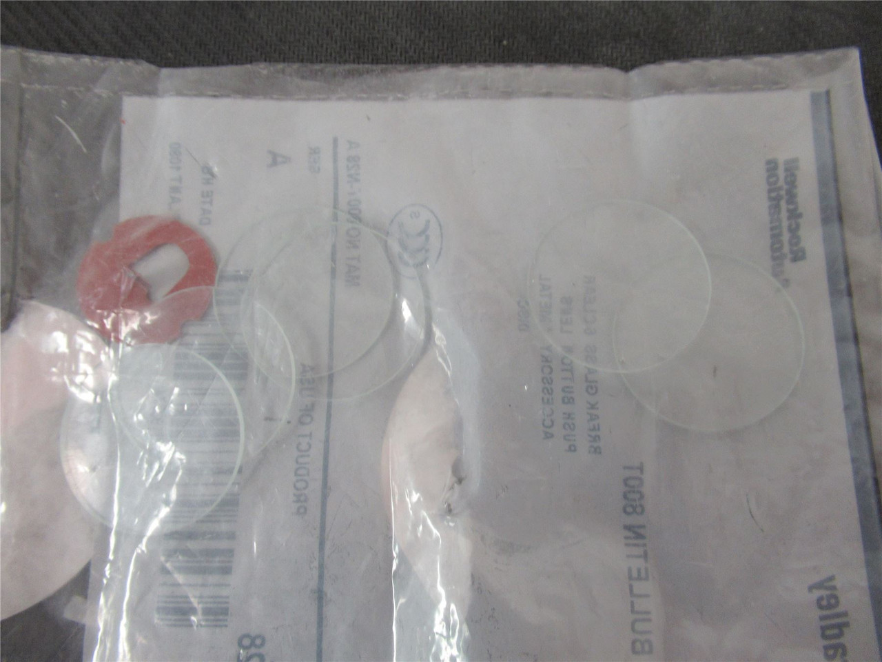 Allen-Bradley 800T-N28; Pushbutton Lens 6 Clear 1 Metal Disc