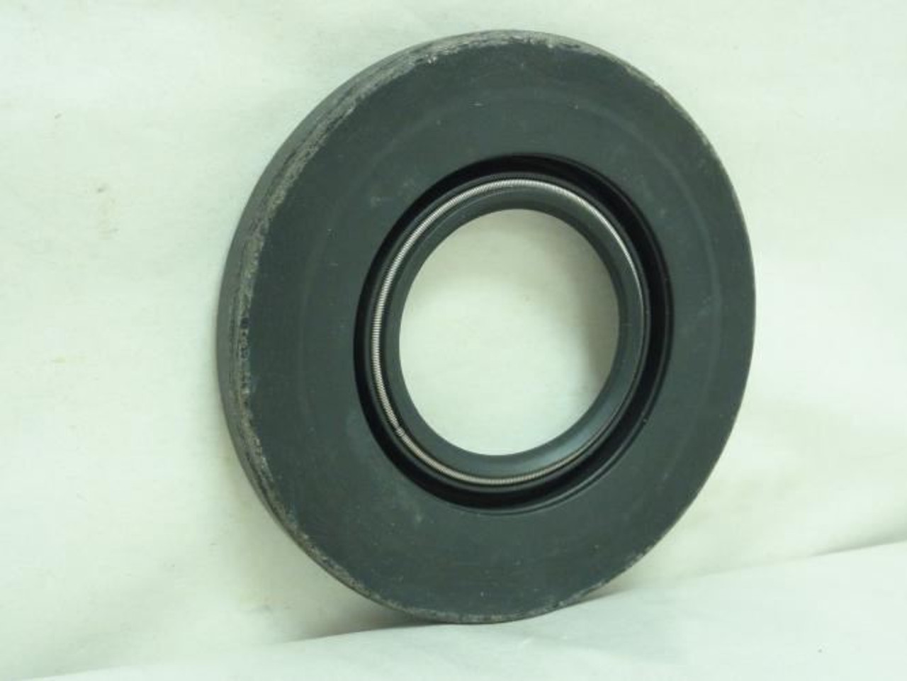 Parker 10190-LPD; Oil Seal; 1-1/2"ID x 3-9/16" OD x 3/8" Wide Parker 10190-LPD; Oil Seal; 1-1/2"ID x 3-9/16" OD x 3/8" Wide