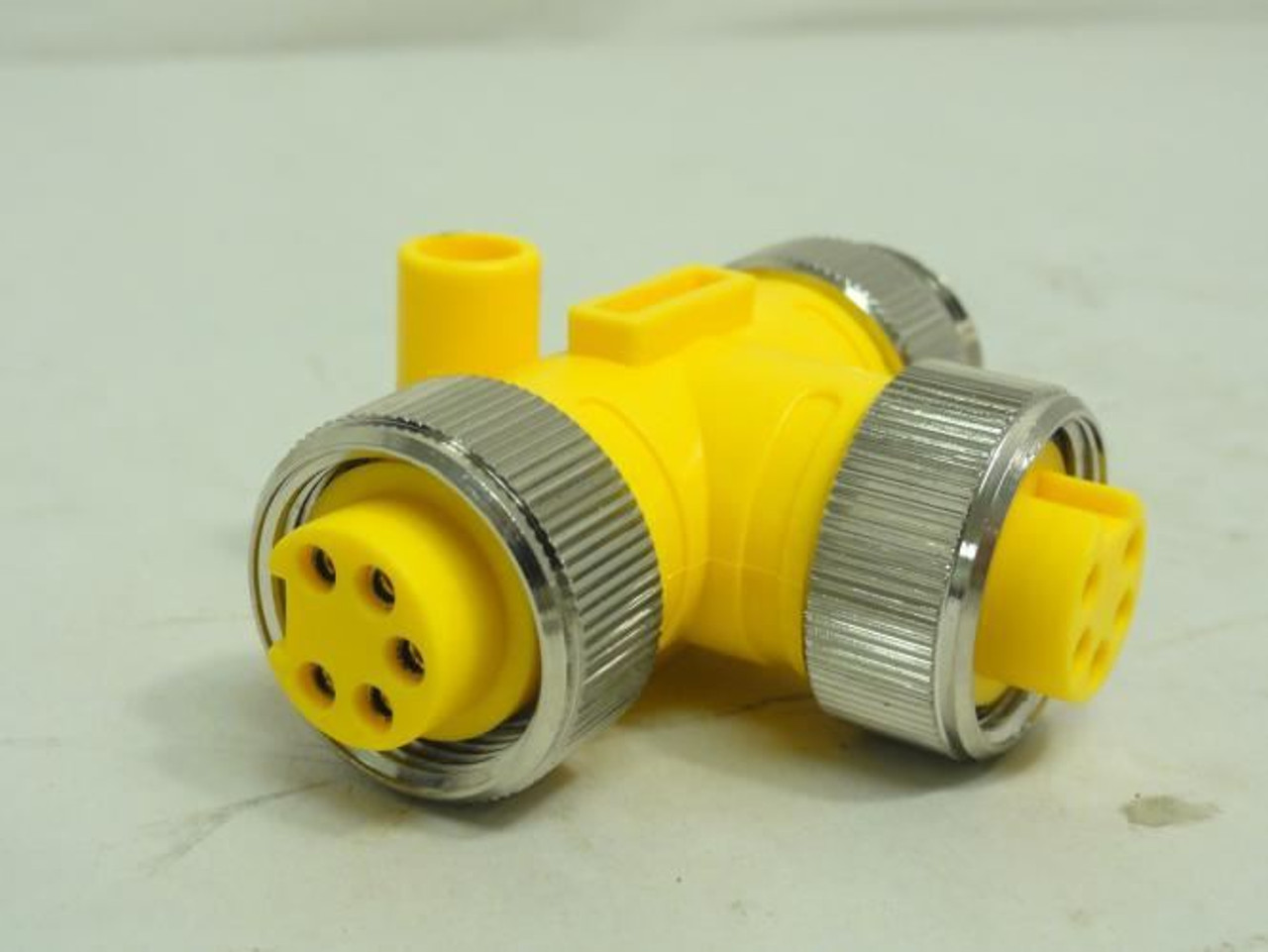 TURCK U2109-9; T-Connector; Mini Fast; 5-pin 250V; 9A Max