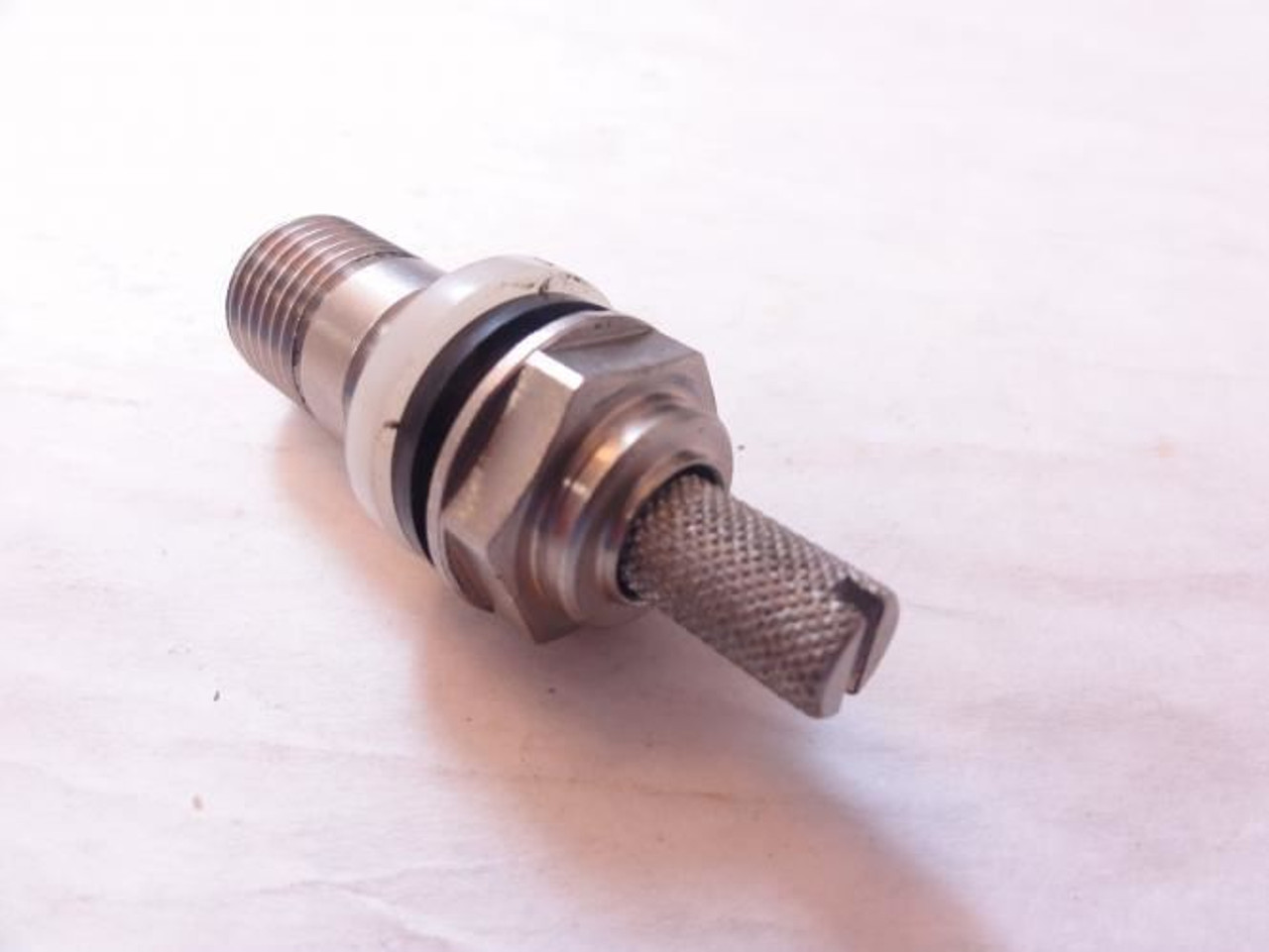 Rexroth 821200209; Check-Choke Valve; 540 L/min. Rexroth 821200209; Check-Choke Valve; 540 L/min.