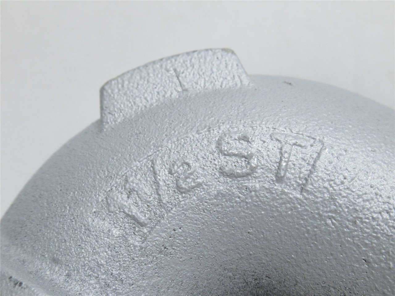 Appleton STB-90150; Liquid-Tight Conduit Elbow; 90Deg; 1-1/2"