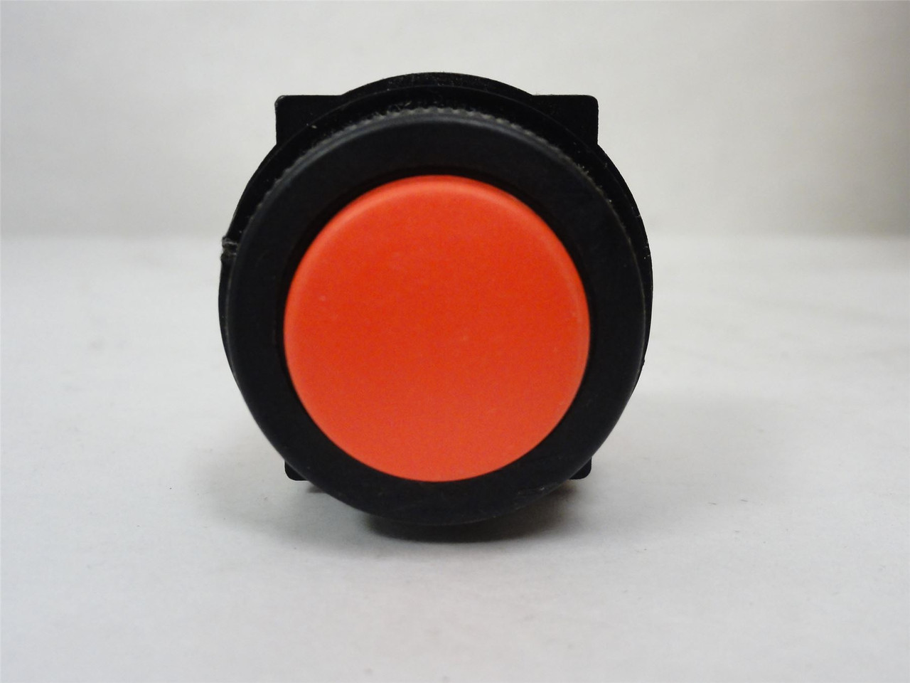 Fuji  AR30E0R-01RZC; Pushbutton Switch; 250V; 6A; 1NC