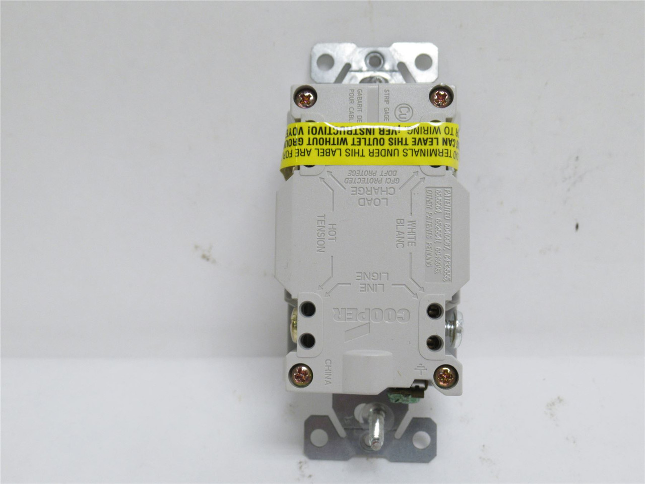 Cooper VGF15GY;  Tamper Resistant GFCI Receptacle; 2P; 2 Wire