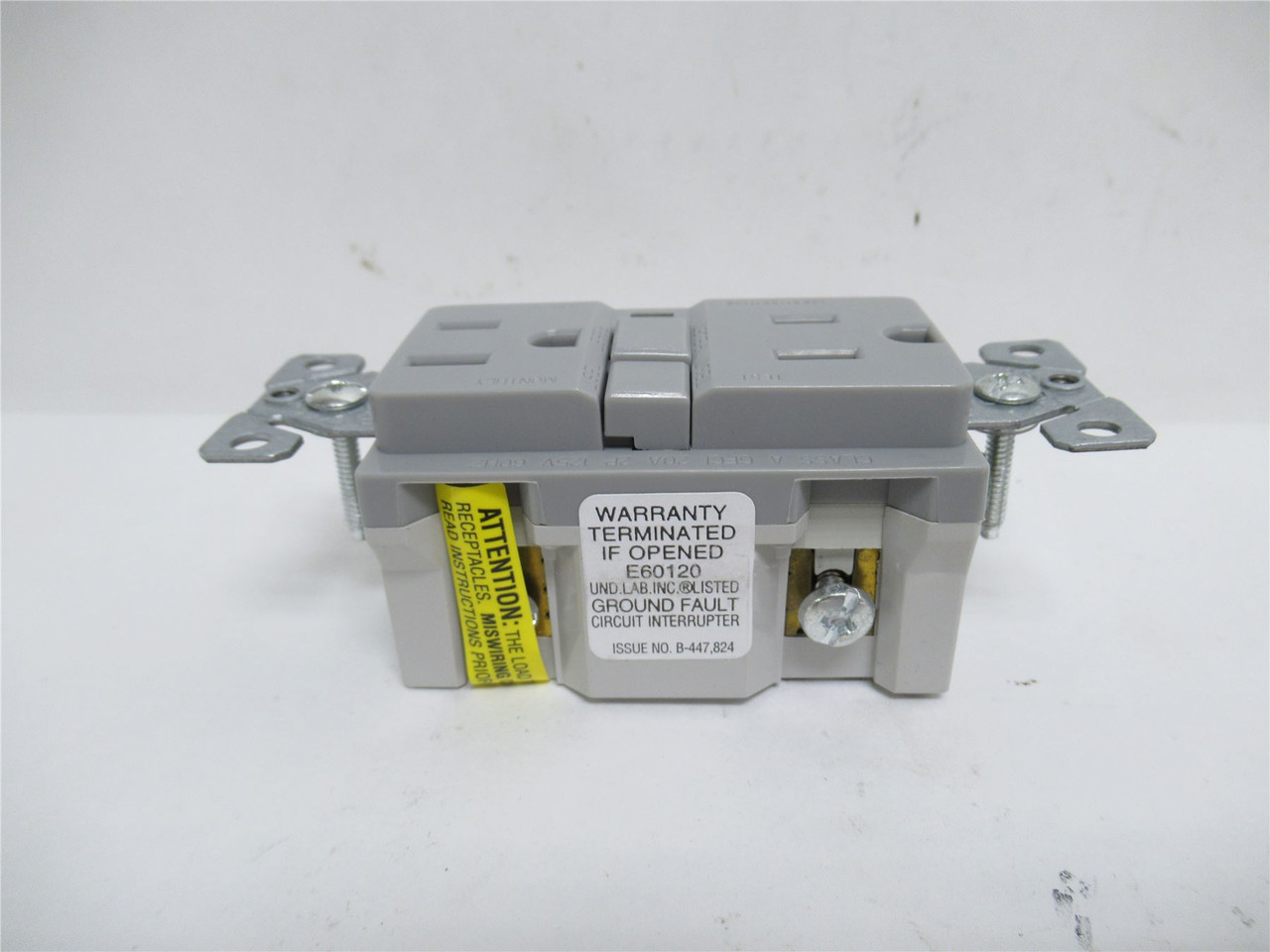 Cooper VGF15GY;  Tamper Resistant GFCI Receptacle; 2P; 2 Wire