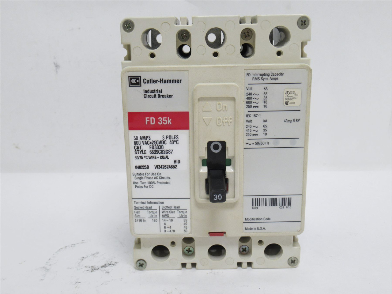Cutler-Hammer FD3030; Circuit Breaker 30A 3P 600V Case Damage