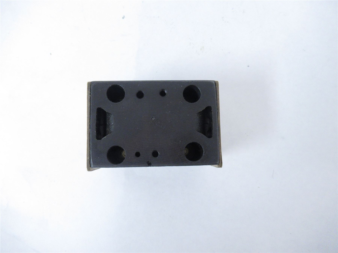 Flow 006869-1; Pilot Valve Housing 40K Intensifier