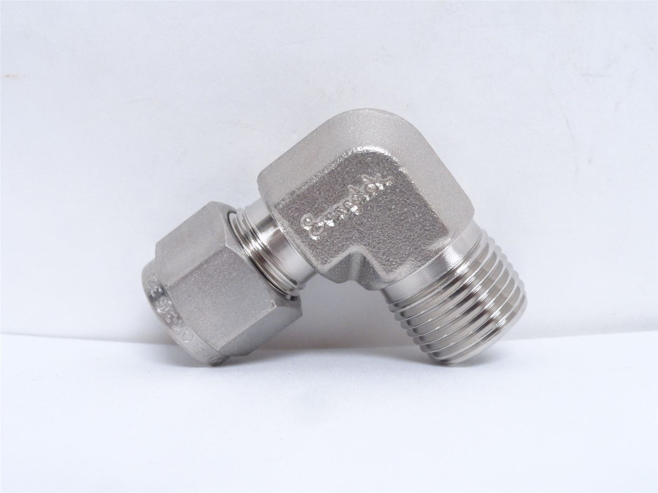 Swagelok SS-600-2-6; Tube Elbow; 90Deg; SS-316 3/8" X 3/8NPT Swagelok SS-600-2-6; Tube Elbow; 90Deg; SS-316 3/8" X 3/8NPT