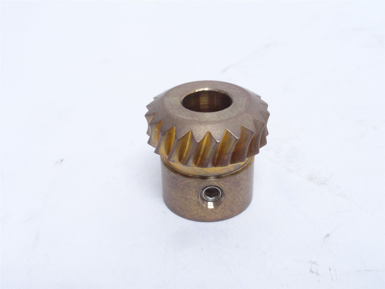 JBT 20-8213; Bronze Worm Gear; 20 Teeth; 3/8"ID; 15/16"OD JBT 20-8213; Bronze Worm Gear; 20 Teeth; 3/8"ID; 15/16"OD