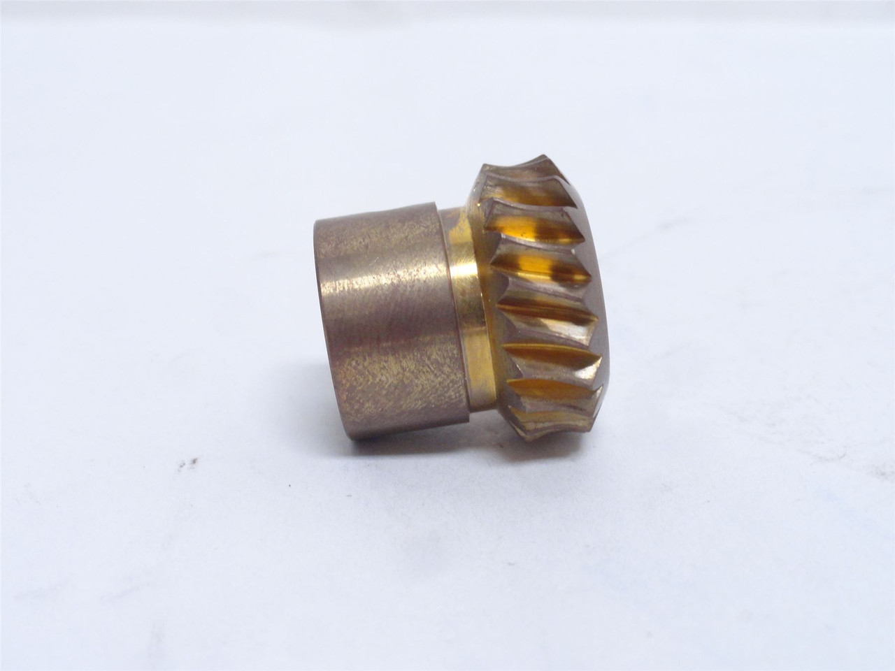 JBT 20-8213; Bronze Worm Gear; 20 Teeth; 3/8"ID; 15/16"OD JBT 20-8213; Bronze Worm Gear; 20 Teeth; 3/8"ID; 15/16"OD