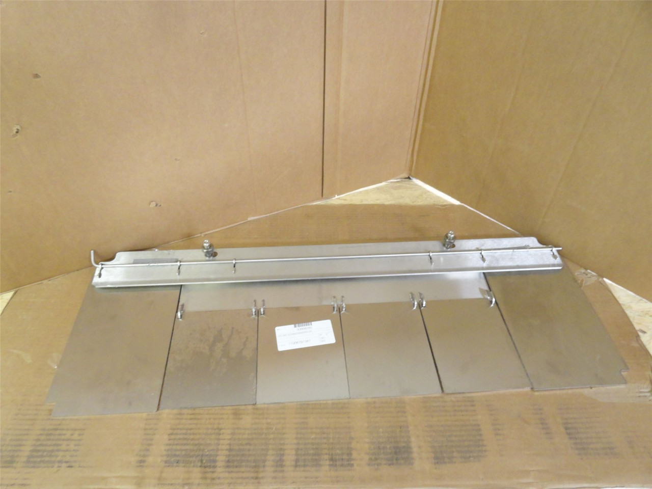 Mettler-Toledo 30668285; Outfeed Curtain Assembly #X3608; SS Mettler-Toledo 30668285; Outfeed Curtain Assembly #X3608; SS