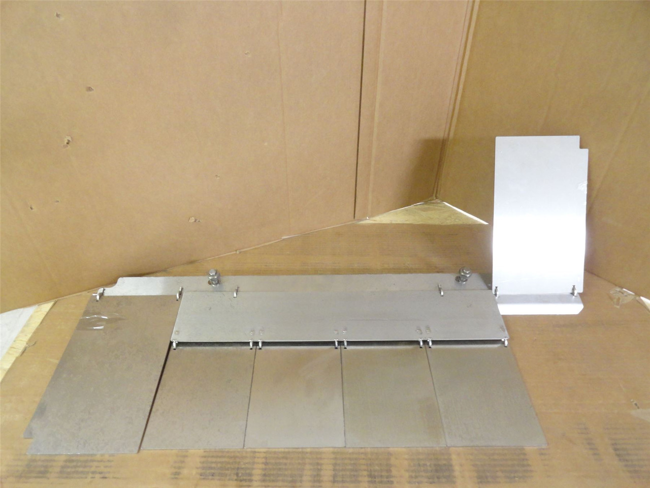 Mettler-Toledo 30668285; Outfeed Curtain Assembly #X3608; SS Mettler-Toledo 30668285; Outfeed Curtain Assembly #X3608; SS
