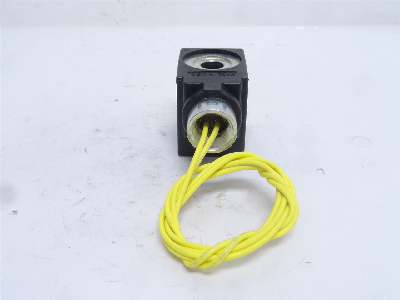 Vickers 02-178106; Hydraulic Solenoid Coil; 120VAC;1/2"ID