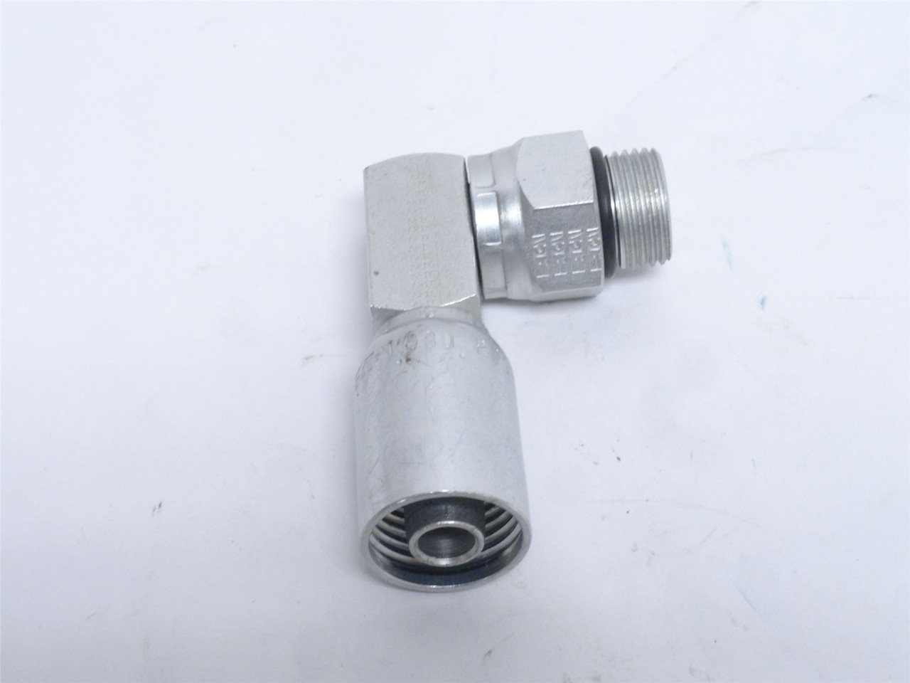Eaton 08U-R70; Crimp Swivel Elbow 90Deg; 1/2" Tube x 5/8" BOSS Eaton 08U-R70; Crimp Swivel Elbow 90Deg; 1/2" Tube x 5/8" BOSS