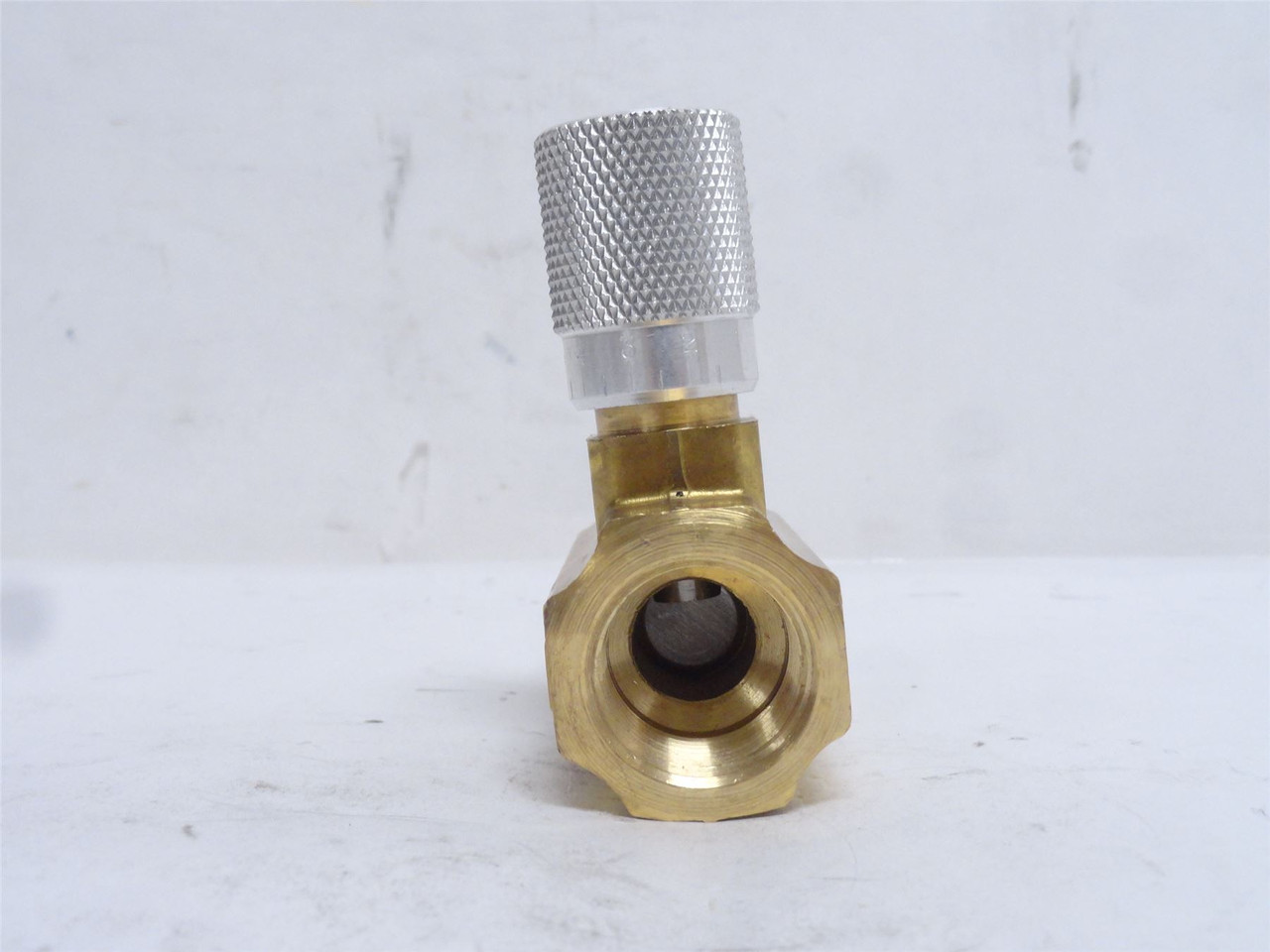 Parker 003371004_; Brass Flow Control Valve; 3/4NPT; 250PSI