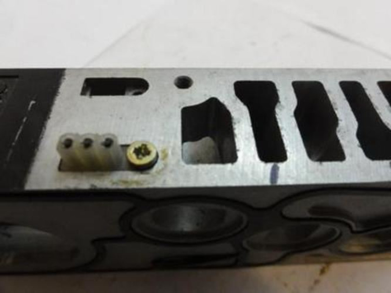 MAC 5804; Valve Manifold