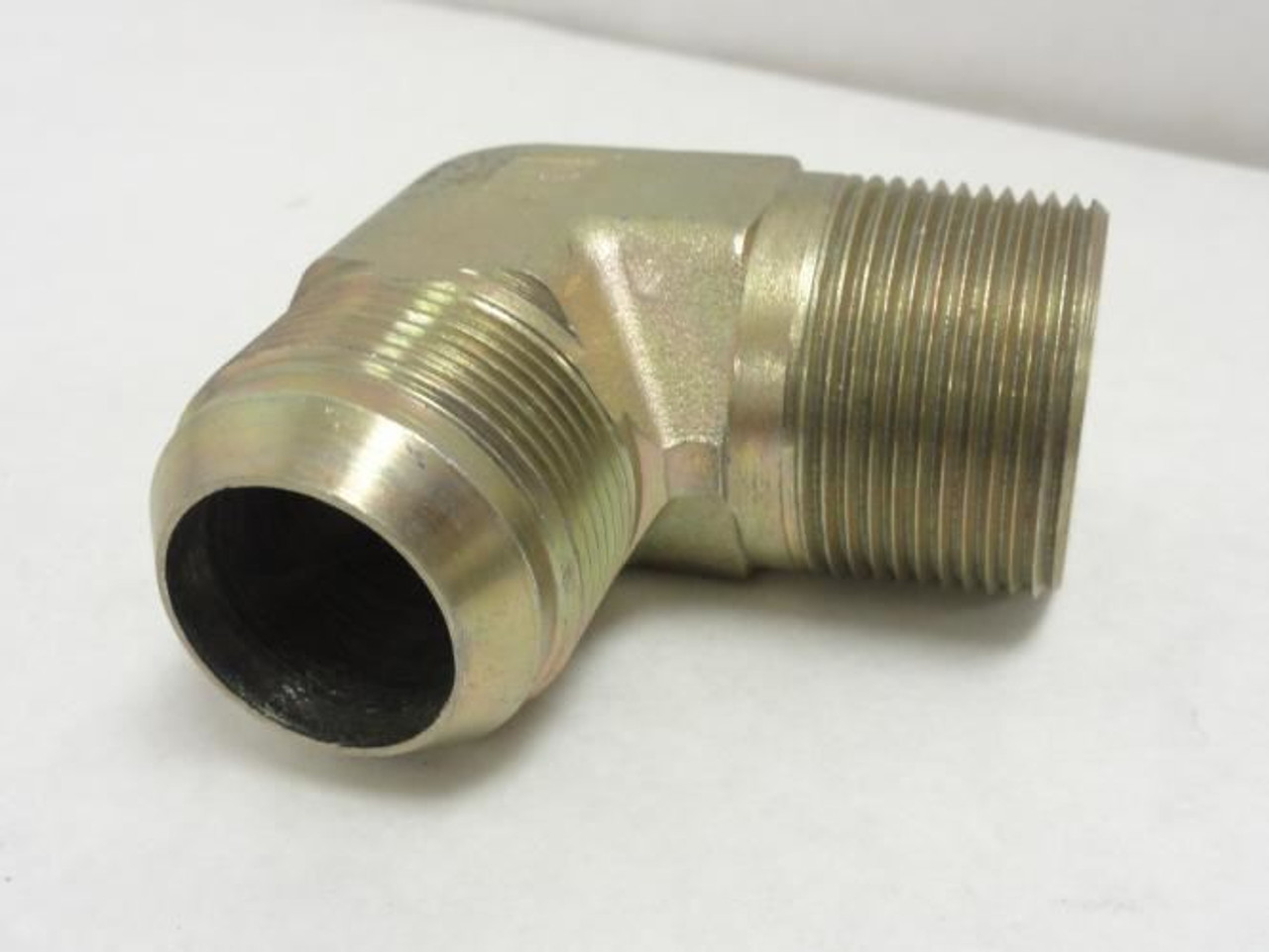 Parker 20 CTX; Hydraulic 90Deg Elbow; 1-1/4" NPT to 1-1/4" JIC Parker 20 CTX; Hydraulic 90Deg Elbow; 1-1/4" NPT to 1-1/4" JIC