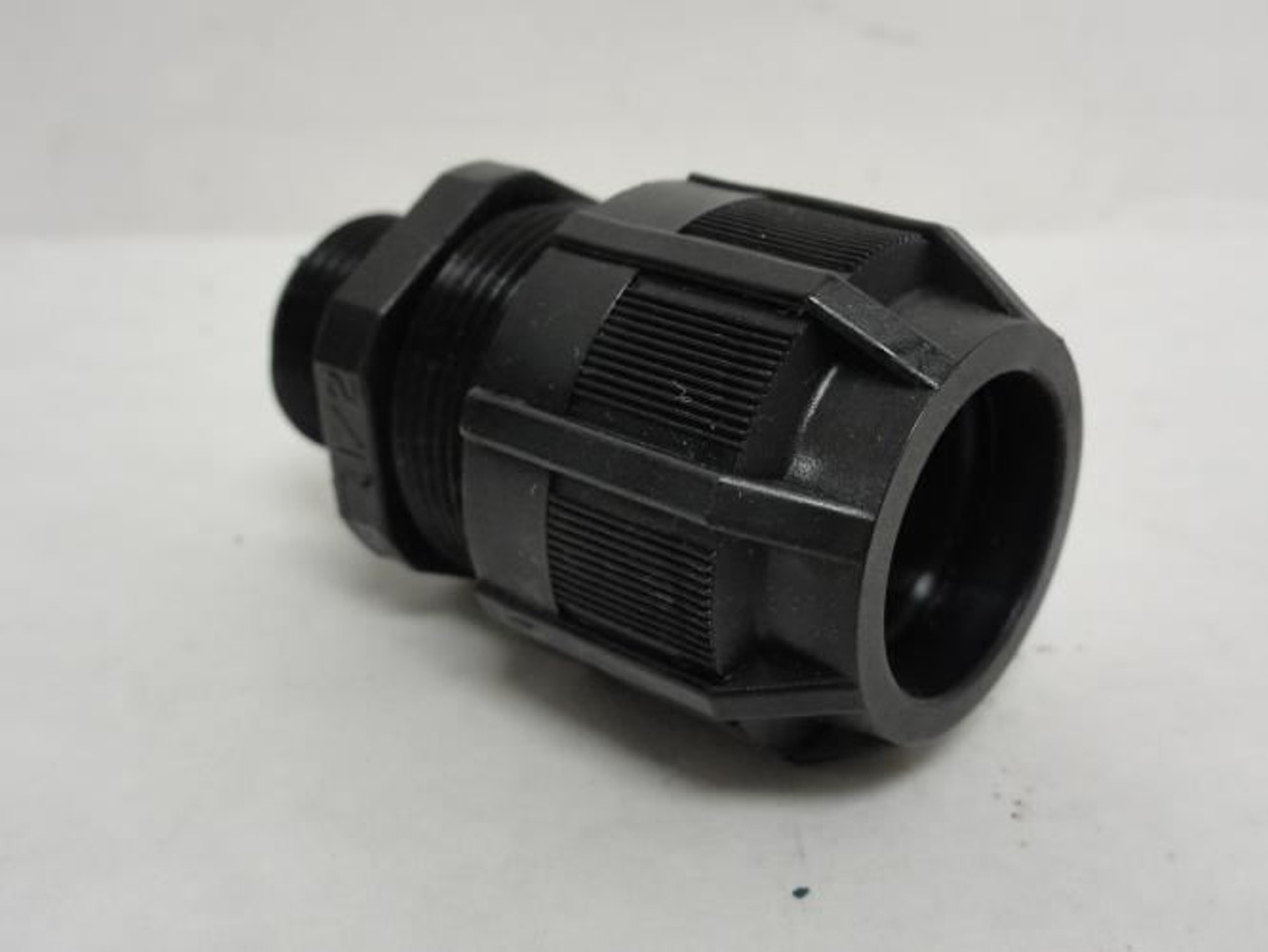 Thomas Betts 2922NM; Nylon Rubber Connector Size: 1/2" to 3/4"