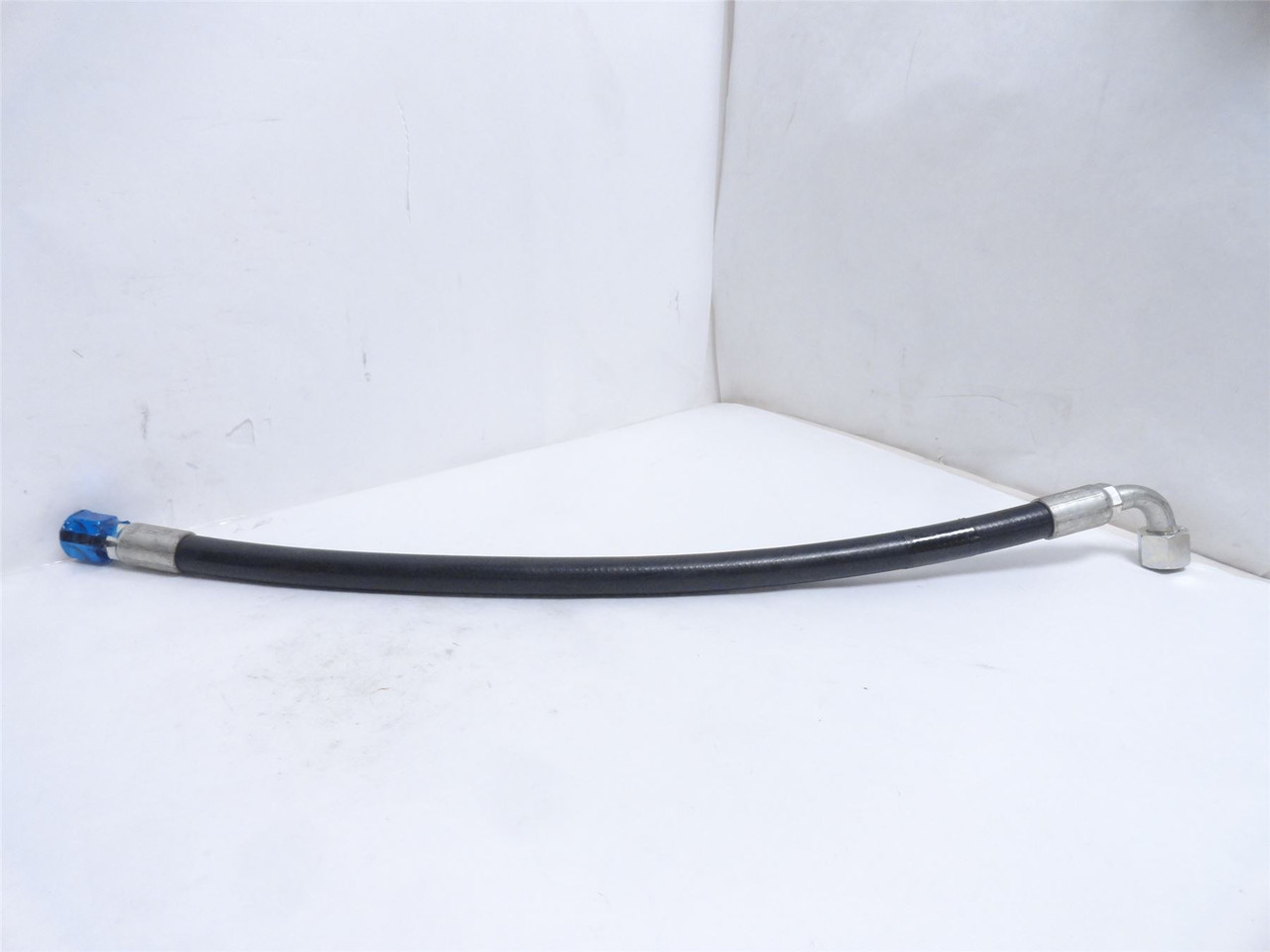 Parker F471TC-39-06-12-12-12-32; Hose 3/4JICx3/4JIC 90deg 32"L Parker F471TC-39-06-12-12-12-32; Hose 3/4JICx3/4JIC 90deg 32"L