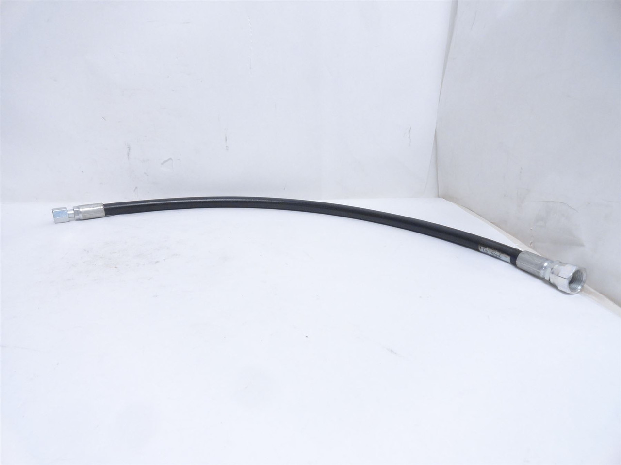 Parker F471TC0606128845000; Hose Assy; 1/2 JIC x 1 JIC; 35" L Parker F471TC0606128845000; Hose Assy; 1/2 JIC x 1 JIC; 35" L