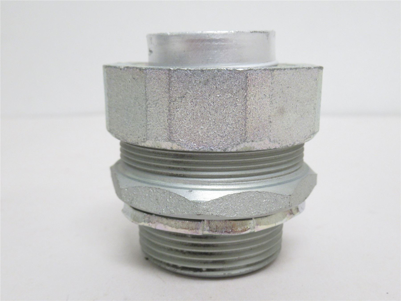 Industry-Std 52AV36; Lot-5 Straight Conduit Connectors 1-1/4"