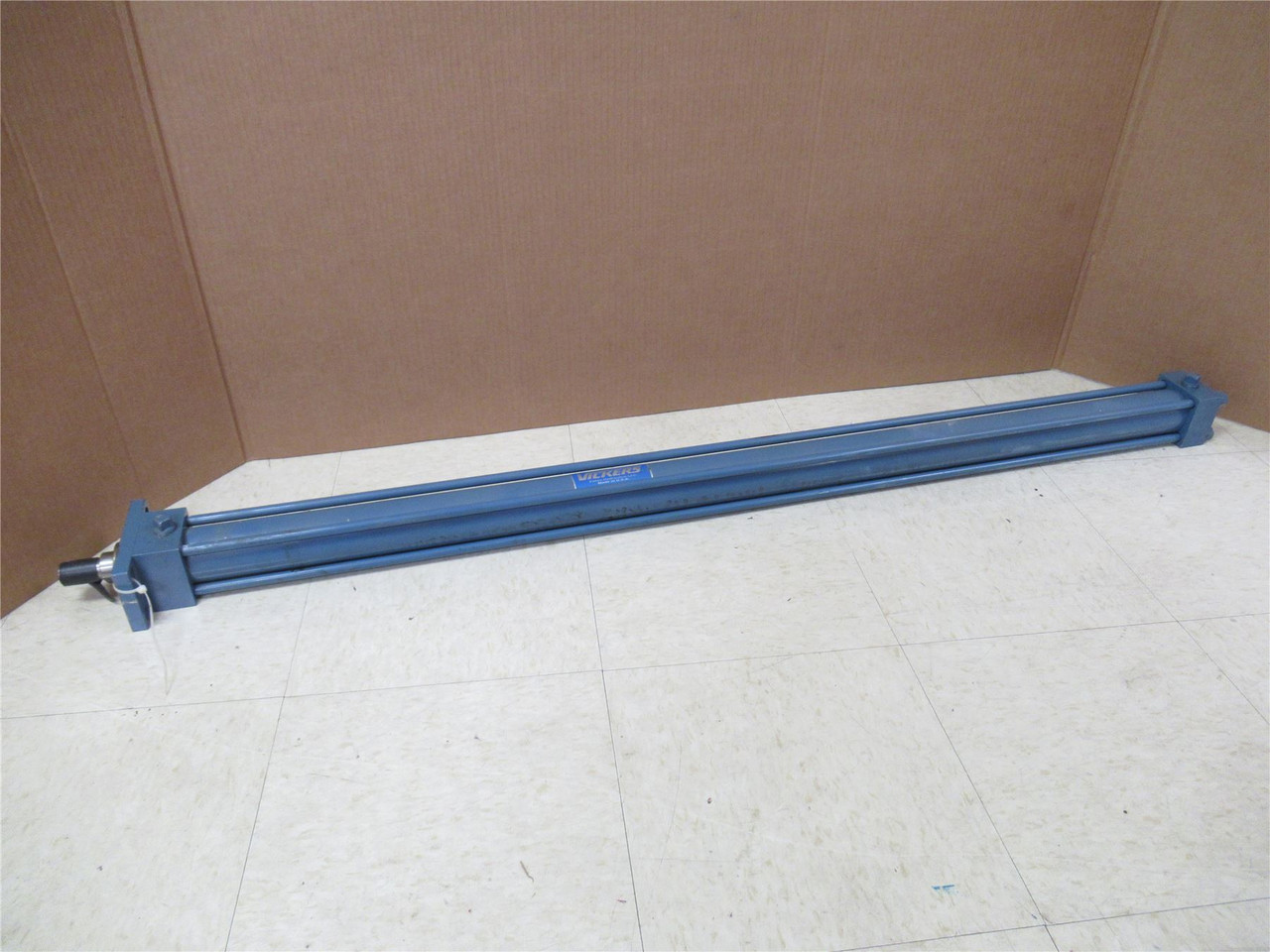 Vickers NZ07DH5N1KA48000; Hydraulic Cylinder; 48"Stk; 2.5"OD