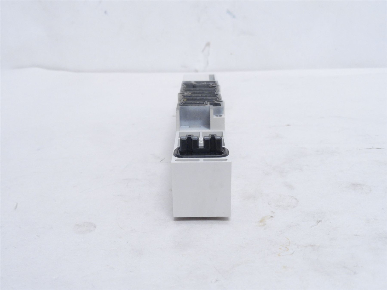 SMC VVQ4000-P-1-03T; Supply Relocation Block