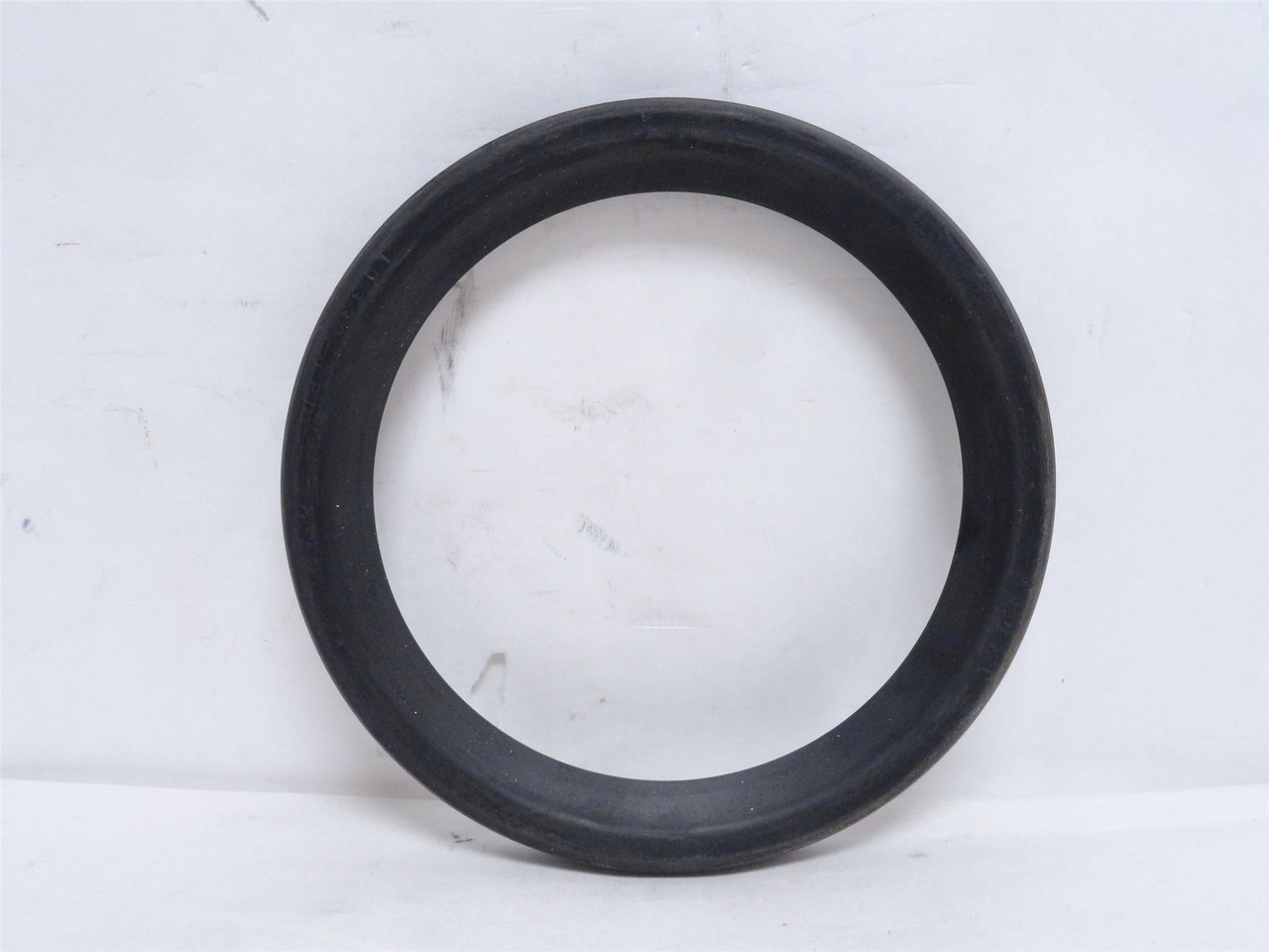 Clipper 10332-H1L5; Nitrile Oil Seal 4-7/16"ID x 5-1/2"OD Clipper 10332-H1L5; Nitrile Oil Seal 4-7/16"ID x 5-1/2"OD
