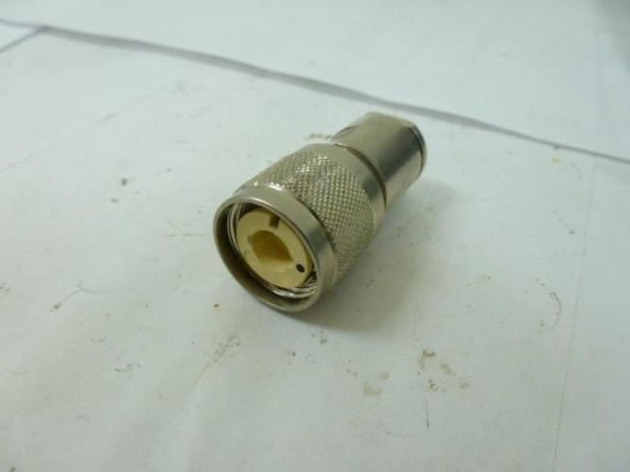 Amphenol 82-5589; Coaxial Cable Connector