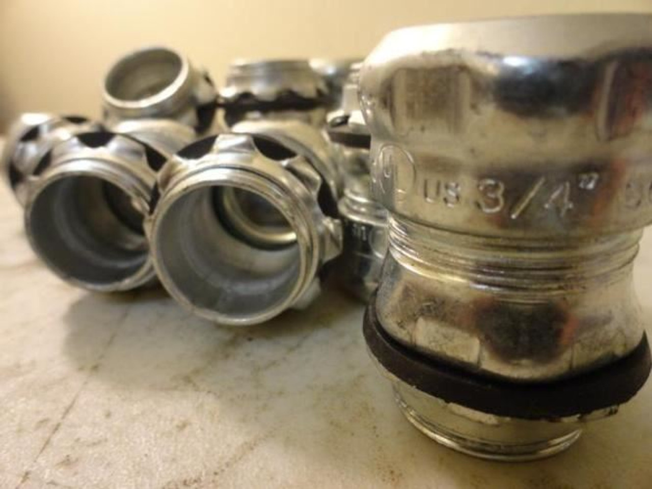 Hubbell 2903RT; LOT-10 Connector; 3/4" NPT;