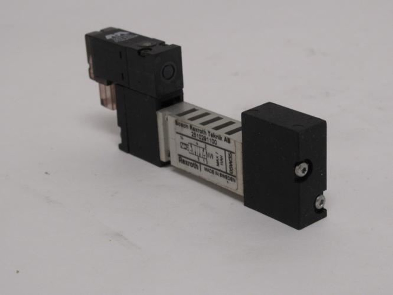 Bosch 2510291100; Pneumatic Spool Valve Assembly; 7bar