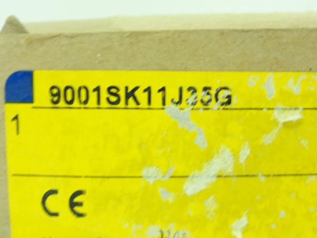 Square D 9001SK11J35G; Selector Switch Operator 24-28V