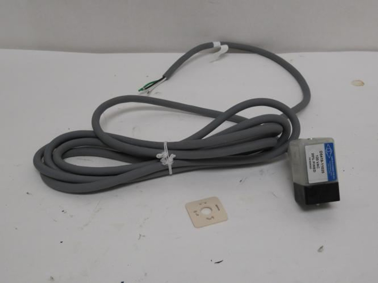 Canfield D5419-11025; Female DIN Plug; 120VAC; Black