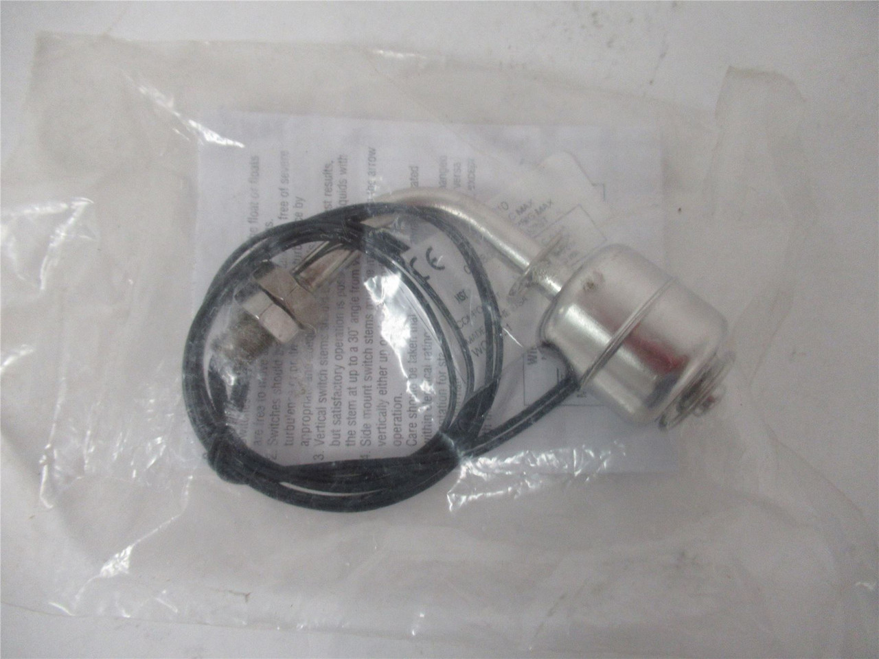 Madison M5010; Liquid Level Switch Side Mount 240V 300PSI Max