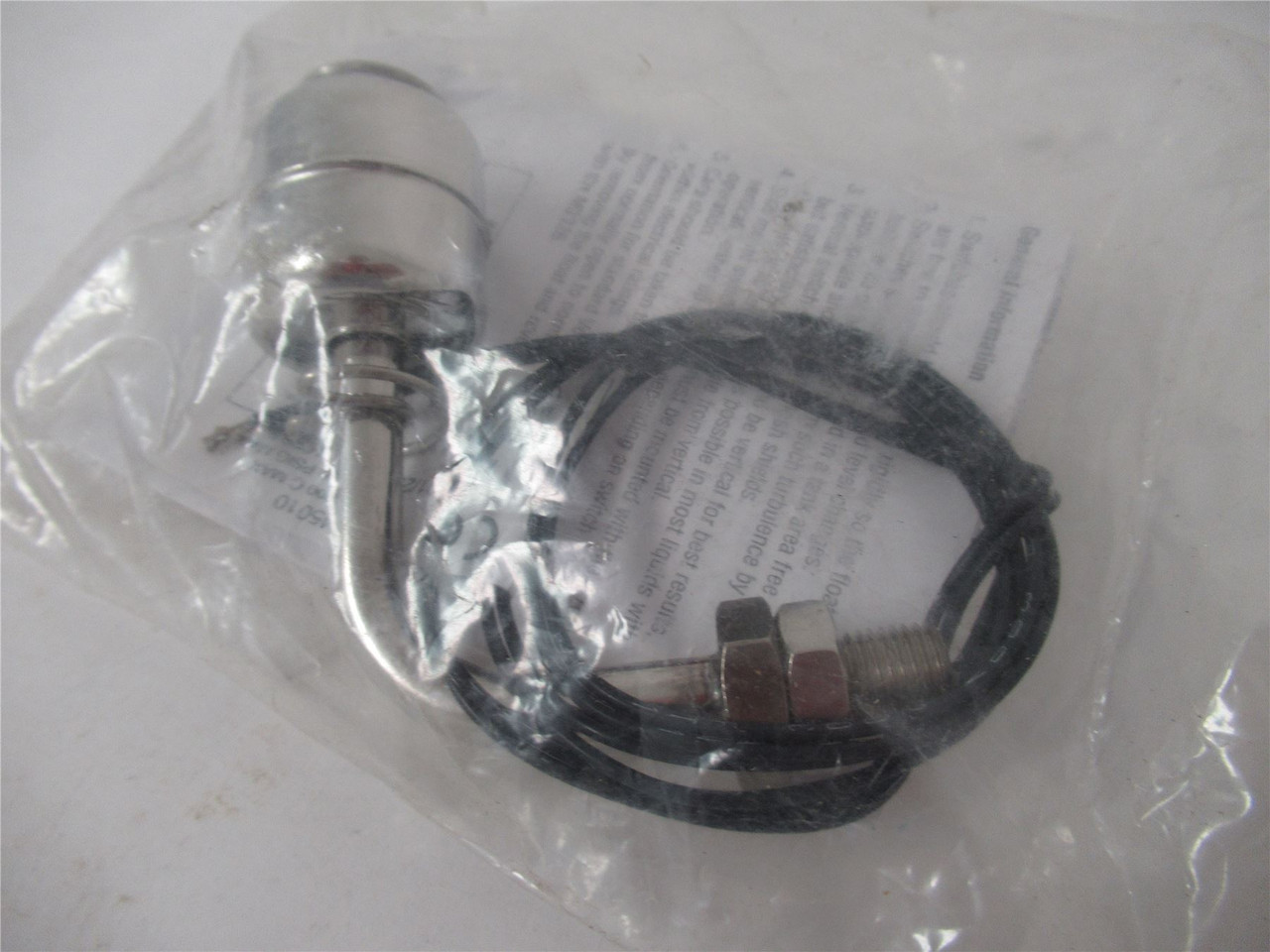 Madison M5010; Liquid Level Switch Side Mount 240V 300PSI Max