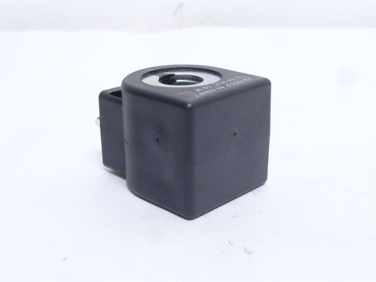 Parker D100C2; Hydraulic Solenoid Valve; 24VDC; 0.58"ID