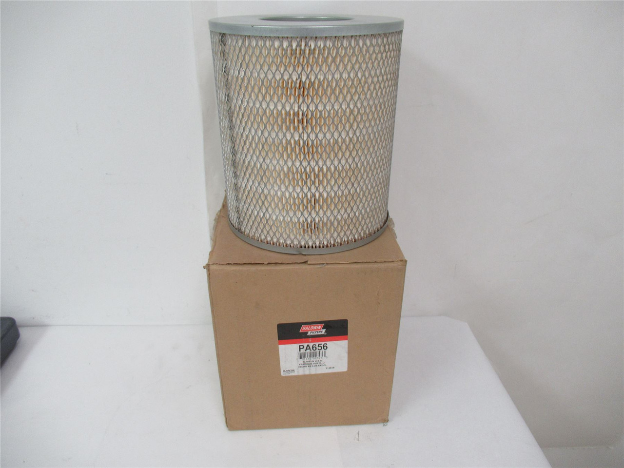 Baldwin Filters PA656; Air Element Filter - Small Dent At Base Baldwin Filters PA656; Air Element Filter - Small Dent At Base