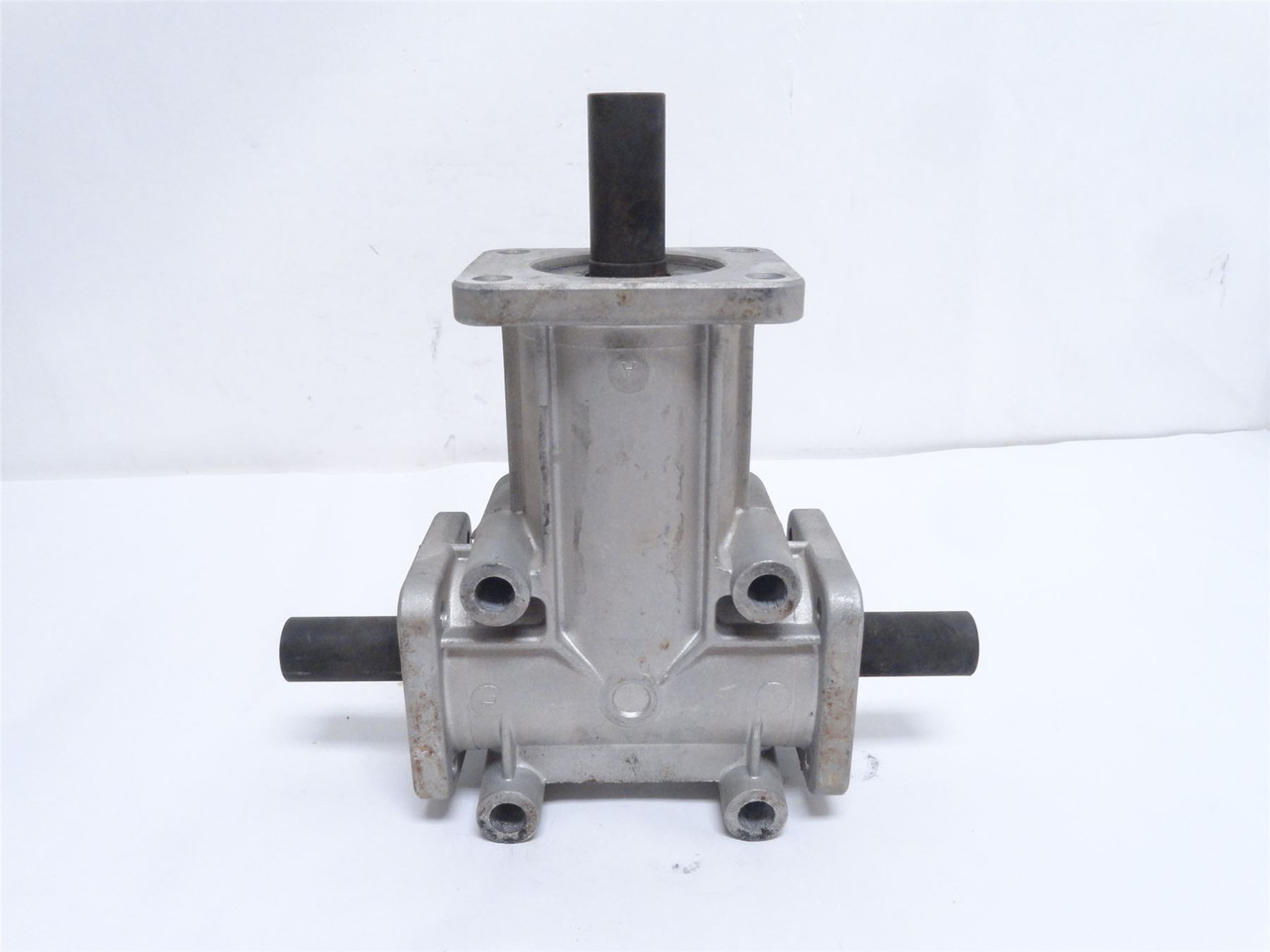 JBT 308475A; Gearbox; 1:1 Ratio; 3-Way JBT 308475A; Gearbox; 1:1 Ratio; 3-Way